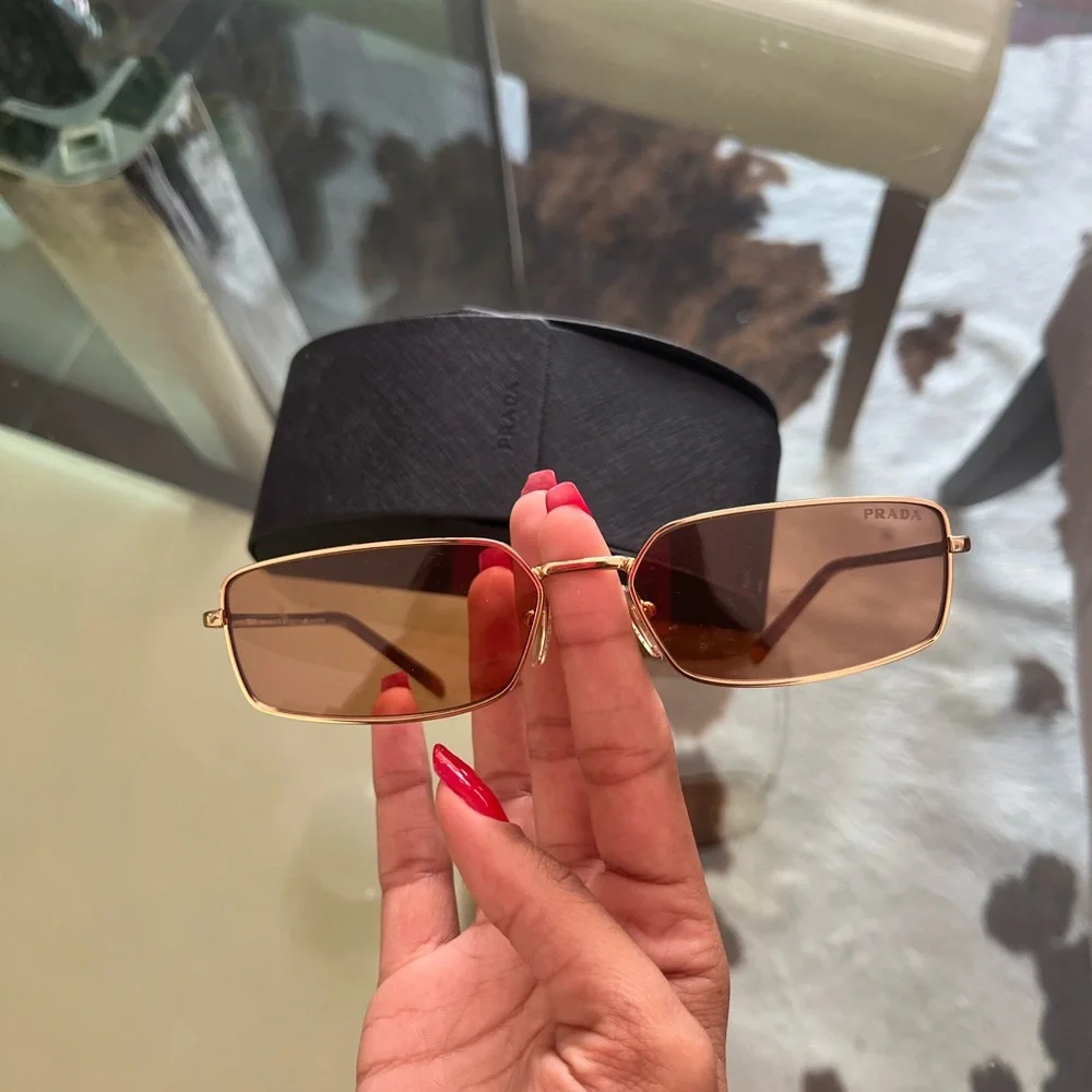 PRADA SUNGLASSES - Picture 4 of 4